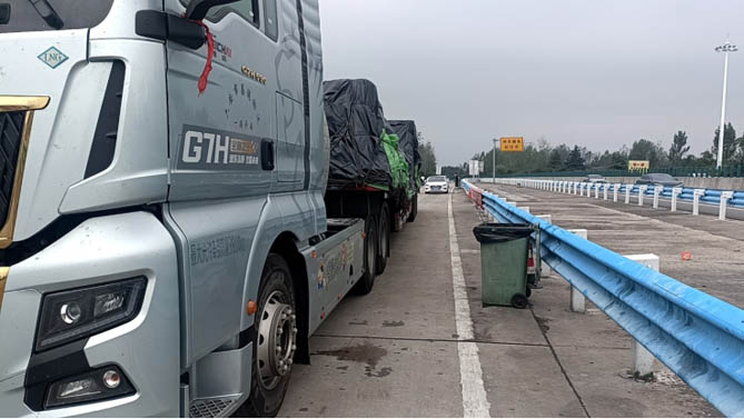 中国重汽汕德卡G7H燃气车：极致可靠，卡友心中的“定海神针”！   